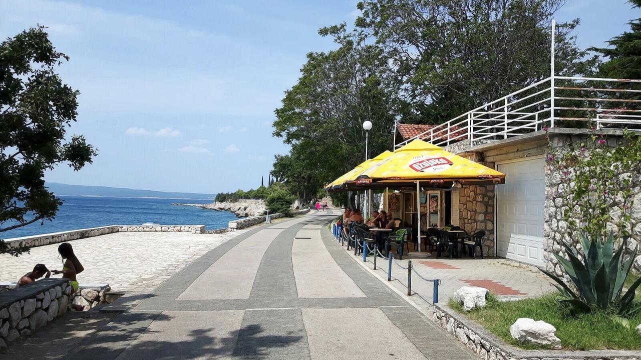 Adria Beach Guest House Нови-Винодолски Экстерьер фото